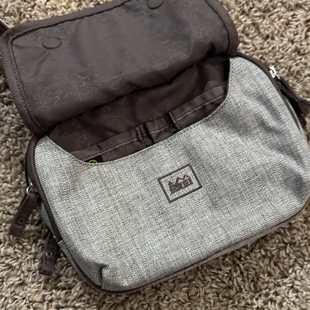 REI Crossbody Bag with Brown Feminine Embroidery Y2K Festival Pockets Granola - Picture 3 of 10